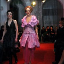 Lányregény folytatás, haute couture Orsival és szexi Mikulással
